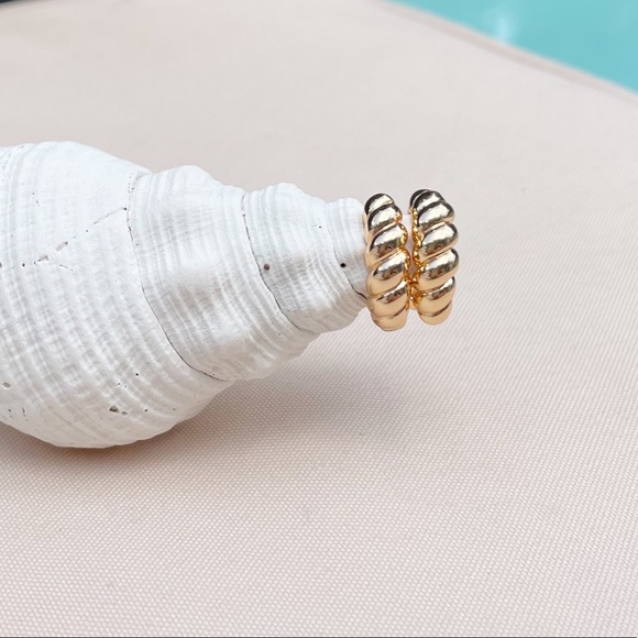 Welcome to Pretty Bird ✨🌹 - Picture 5 of 15